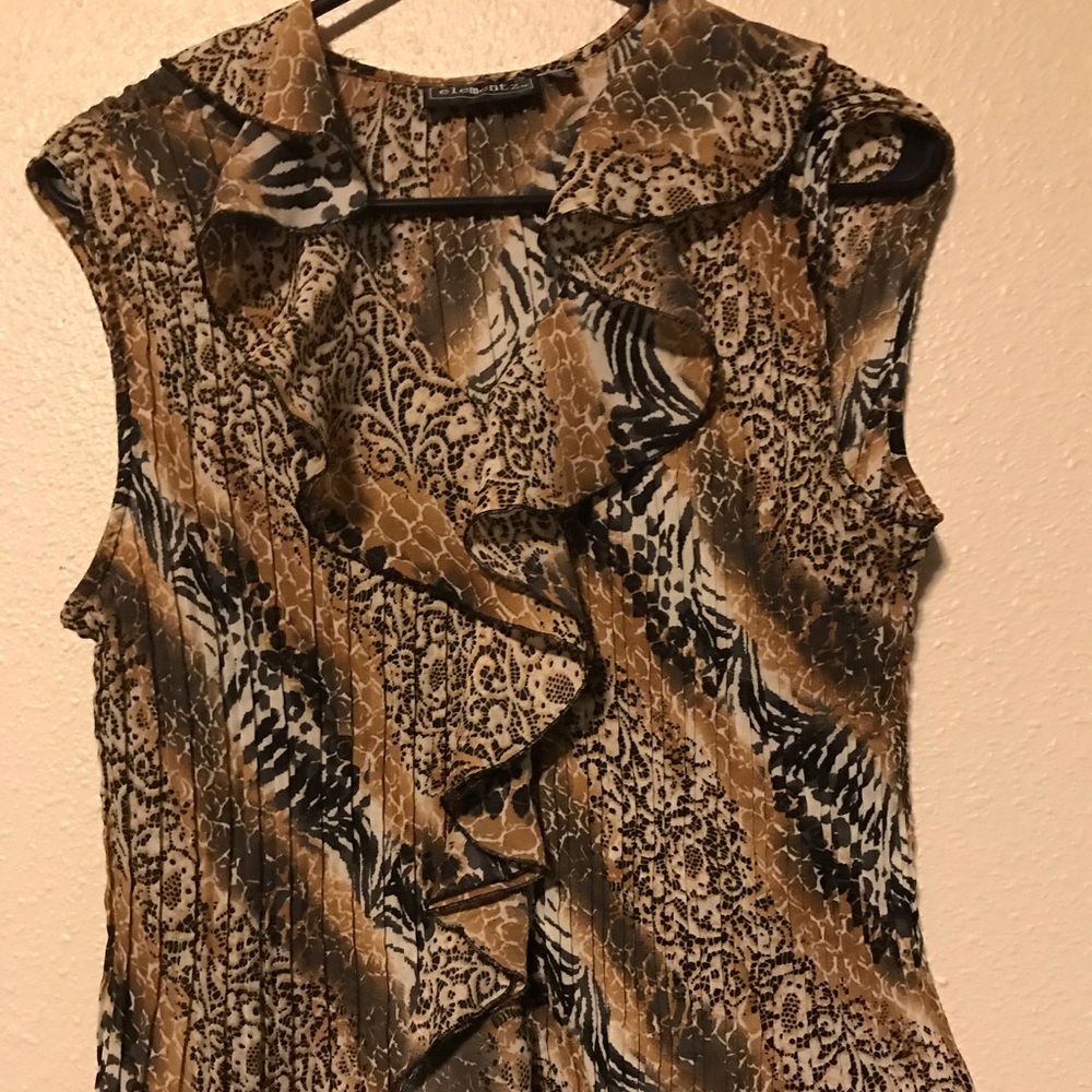 Elementz XL Blouse. Beautiful. Sleeveless. Ruffles